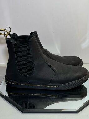 Dr. Martens Makela Chelsea Pull On Leather Boots, Women’s Size 8, Black